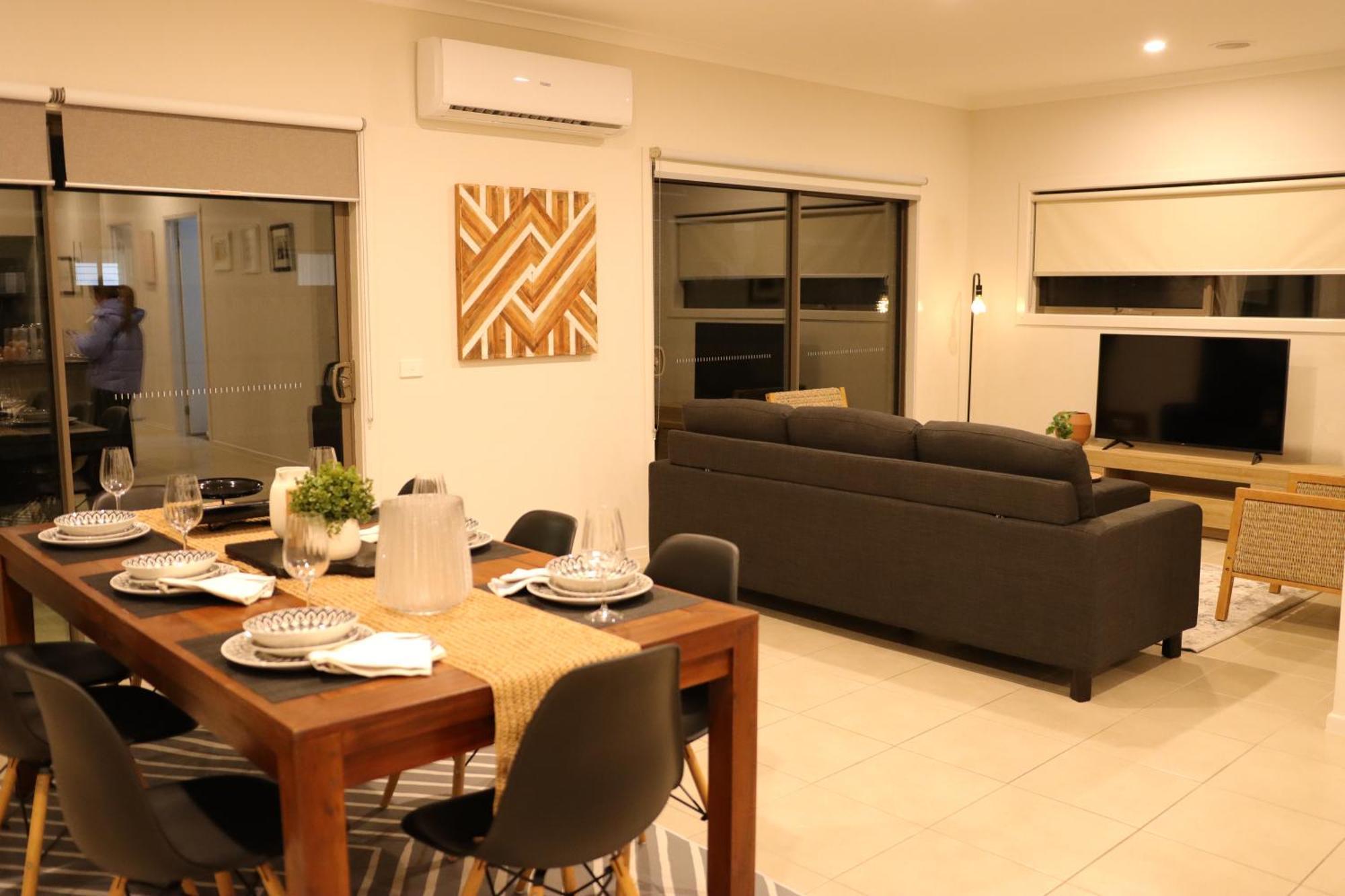 Melbourne Holiday House For 15 Peoples In Sanctuary Lake Пойнт Кук Екстериор снимка