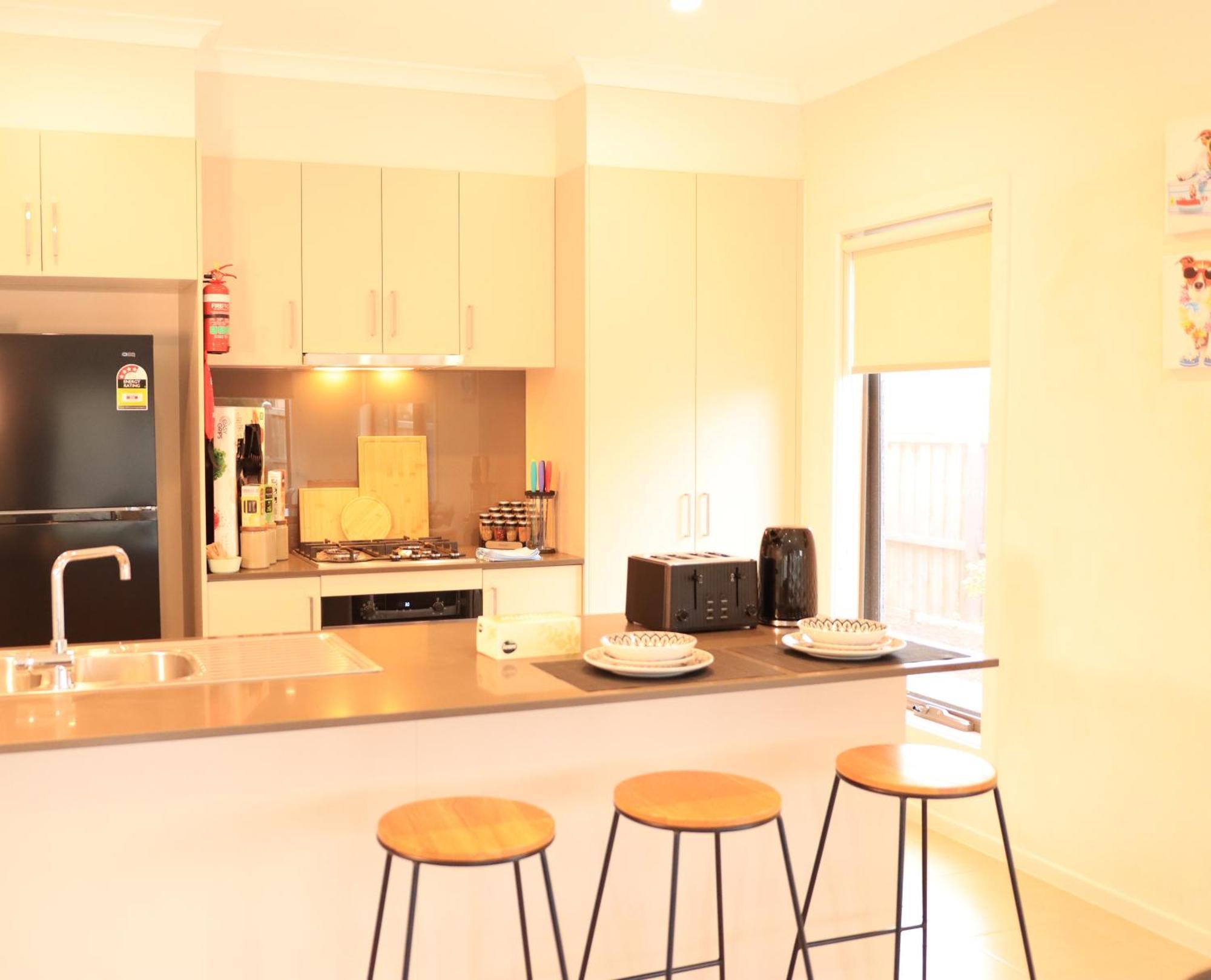 Melbourne Holiday House For 15 Peoples In Sanctuary Lake Пойнт Кук Екстериор снимка